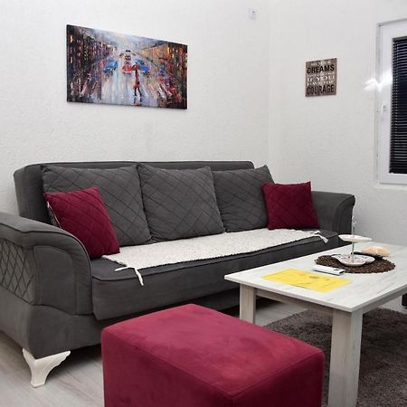 Markos Towers Apartments Prilep Esterno foto
